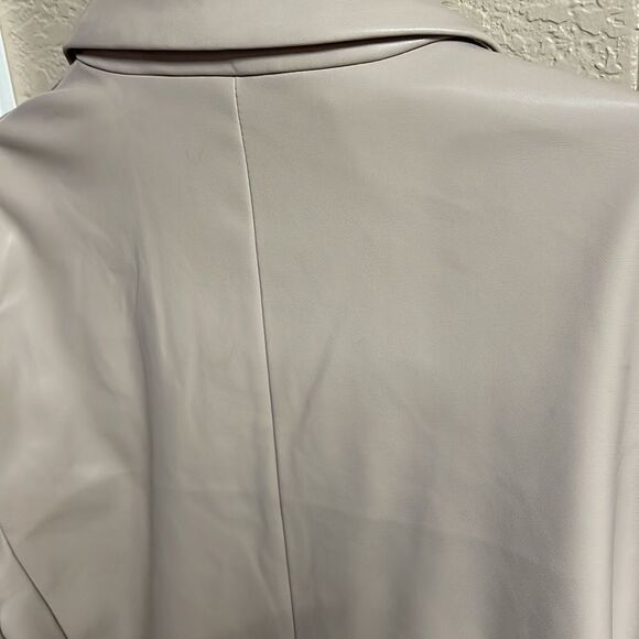 Noize Vegan Leather Blazer XS NWT  Demi Mid-Length NWT Retail $255 Nude/Taupe - Picture 11 of 12